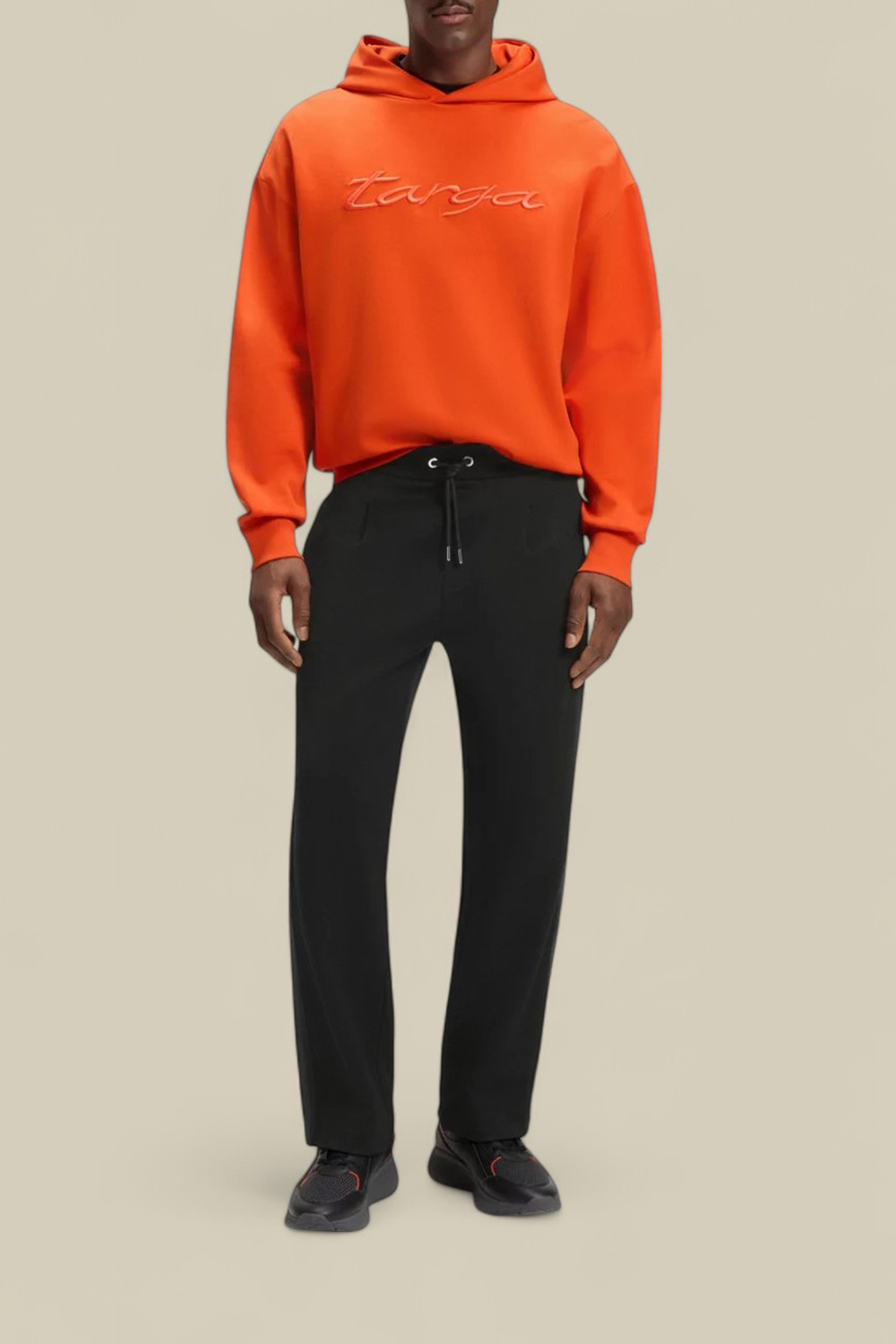 תמונת כל הלוק של בוס X פורשה מכנסיים ארוכים